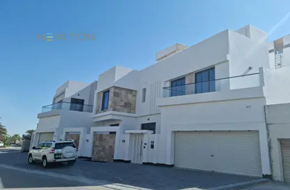 Villa - 4 Bedrooms - 5 Bathrooms for sale in Saar - Northern Governorate