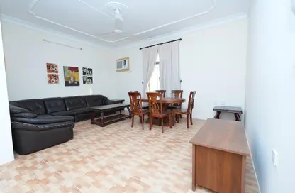 Apartment - 2 Bedrooms - 2 Bathrooms for rent in Um Al Hasam - Manama - Capital Governorate