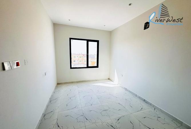 Whole Building - Studio - 2 Bathrooms for rent in Salmaniya - Manama - Capital Governorate