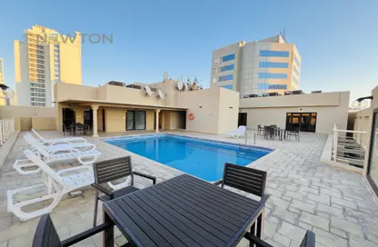 Apartment - 2 Bedrooms - 2 Bathrooms for rent in Sanabis - Manama - Capital Governorate