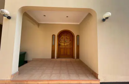 Villa - 5 Bedrooms - 5 Bathrooms for rent in Al Juffair - Capital Governorate