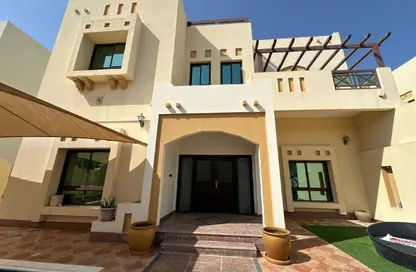 Villa - 5 Bedrooms - 5 Bathrooms for rent in Janabiya - Northern Governorate