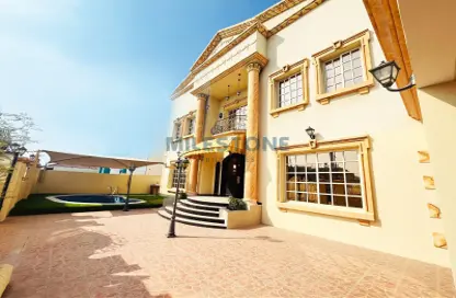 Villa - 5 Bedrooms - 6 Bathrooms for rent in Zinj - Manama - Capital Governorate