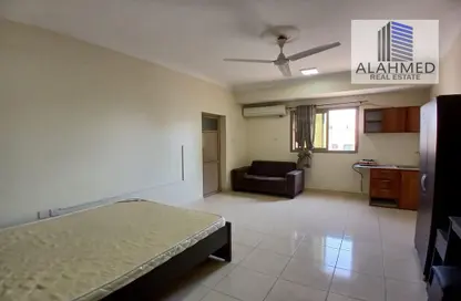 Apartment - Studio - 1 Bathroom for rent in Adliya - Manama - Capital Governorate