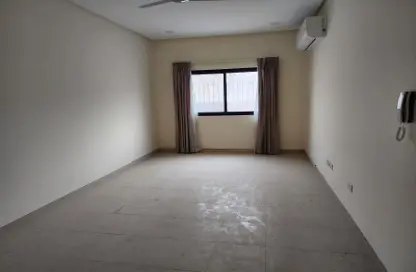 Apartment - 2 Bedrooms - 2 Bathrooms for rent in Tubli - Central Governorate