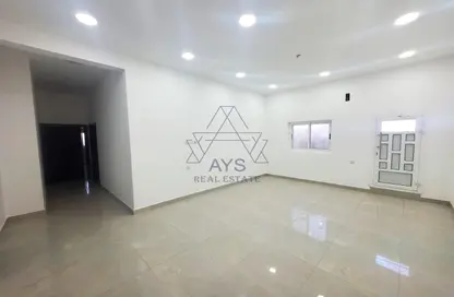 Apartment - 2 Bedrooms - 2 Bathrooms for rent in Busaiteen - Muharraq Governorate