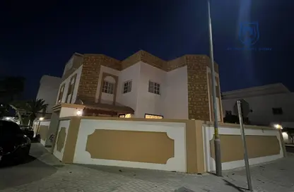 Villa - 4 Bedrooms - 4 Bathrooms for rent in Zinj - Manama - Capital Governorate