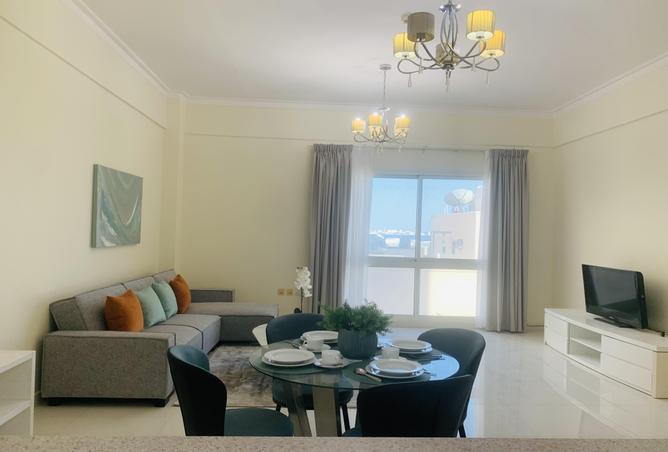 Apartment - 2 Bedrooms - 3 Bathrooms for rent in Um Al Hasam - Manama - Capital Governorate