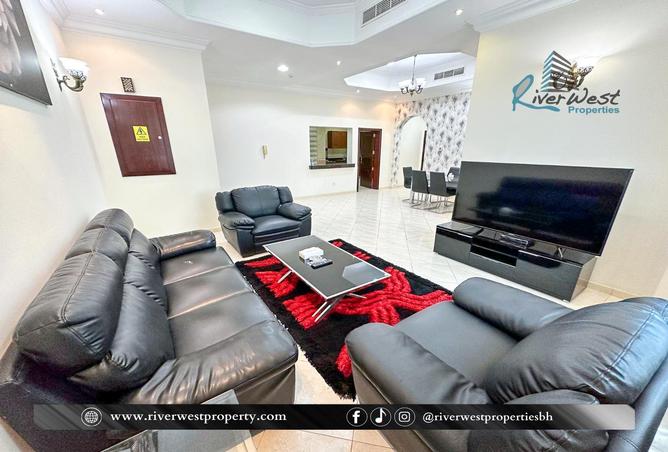 Apartment - 2 Bedrooms - 3 Bathrooms for rent in Al Juffair - Capital Governorate