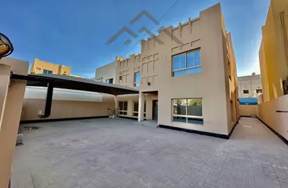 Villa - 5 Bedrooms - 7 Bathrooms for rent in Arad - Muharraq Governorate