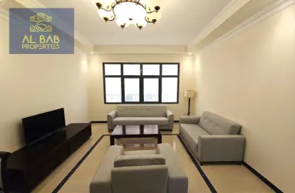 Apartment - 2 Bedrooms - 2 Bathrooms for rent in Al Juffair - Capital Governorate