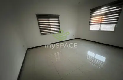 Office Space - Studio - 2 Bathrooms for rent in Sanabis - Manama - Capital Governorate