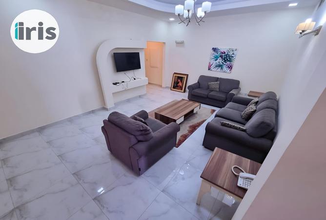 Apartment - 2 Bedrooms - 3 Bathrooms for rent in Al Juffair - Capital Governorate