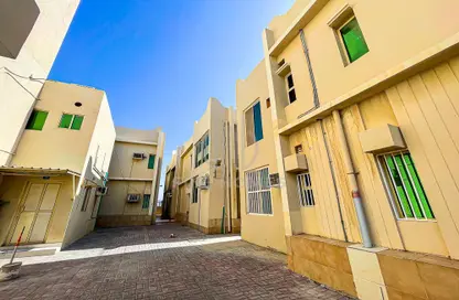 Staff Accommodation - Studio - 7+ Bathrooms for rent in Budaiya - Northern Governorate