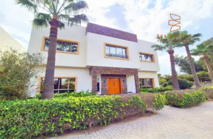 Villa - 5 Bedrooms - 5 Bathrooms for rent in Janabiya - Northern Governorate