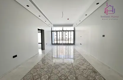 Apartment - 2 Bedrooms - 2 Bathrooms for rent in Al Burhama - Manama - Capital Governorate