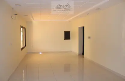 Apartment - 2 Bedrooms - 2 Bathrooms for rent in Tubli - Central Governorate