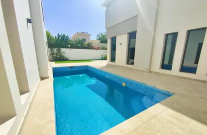 Compound - 4 Bedrooms - 5 Bathrooms for rent in Saar - Northern Governorate