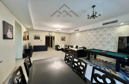 Apartment - 2 Bedrooms - 4 Bathrooms for rent in Al Juffair - Capital Governorate