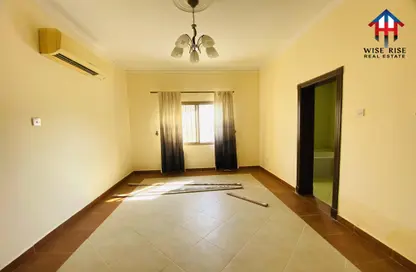 Apartment - 2 Bedrooms - 2 Bathrooms for rent in Zinj - Manama - Capital Governorate