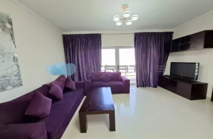 Apartment - 2 Bedrooms - 2 Bathrooms for rent in Busaiteen - Muharraq Governorate