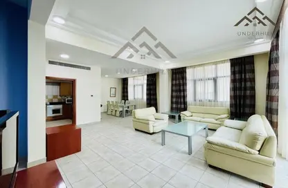 Apartment - 2 Bedrooms - 3 Bathrooms for rent in Al Juffair - Capital Governorate