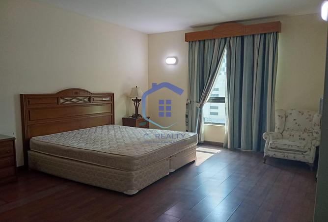 Apartment - 2 Bedrooms - 3 Bathrooms for rent in Sanabis - Manama - Capital Governorate