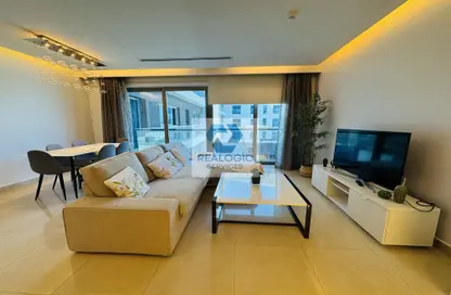 Apartment - 2 Bedrooms - 3 Bathrooms for rent in Reef Island - Capital Governorate