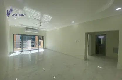 Apartment - 5 Bedrooms - 5 Bathrooms for sale in Hidd - Muharraq Governorate