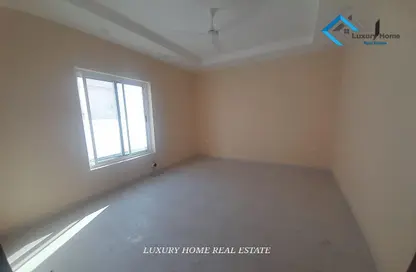 Apartment - 3 Bedrooms - 3 Bathrooms for rent in Tubli - Central Governorate