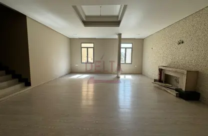 Apartment - 3 Bedrooms - 4 Bathrooms for sale in Sanad - Central Governorate