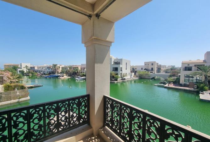 Apartment - 3 Bedrooms - 4 Bathrooms for sale in Al Marsa Floating City - Amwaj Islands - Muharraq Governorate