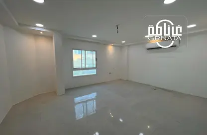 Office Space - Studio - 3 Bathrooms for rent in Sanabis - Manama - Capital Governorate