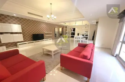 Apartment - 3 Bedrooms - 4 Bathrooms for rent in Mahooz - Manama - Capital Governorate