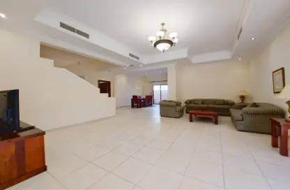 Villa - 5 Bedrooms - 5 Bathrooms for rent in Seef - Capital Governorate