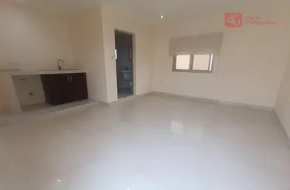 Apartment - 1 Bathroom for rent in Zinj - Manama - Capital Governorate