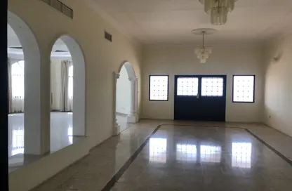 Villa - 4 Bedrooms - 4 Bathrooms for rent in Saar - Northern Governorate