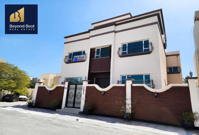 Villa - 6 Bedrooms - 6 Bathrooms for sale in Saar - Northern Governorate