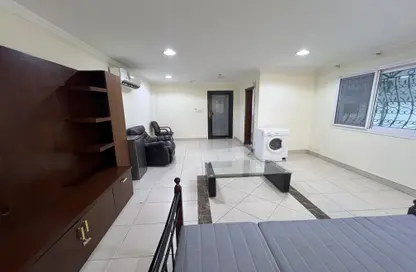 Apartment - 1 Bathroom for rent in Exhibition Road - Hoora - Capital Governorate