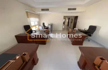 Office Space - Studio - 3 Bathrooms for rent in Seef - Capital Governorate