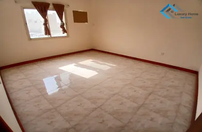 Apartment - 3 Bedrooms - 2 Bathrooms for rent in Riffa - Southern Governorate