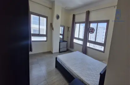 Apartment - 2 Bedrooms - 3 Bathrooms for rent in Busaiteen - Muharraq Governorate