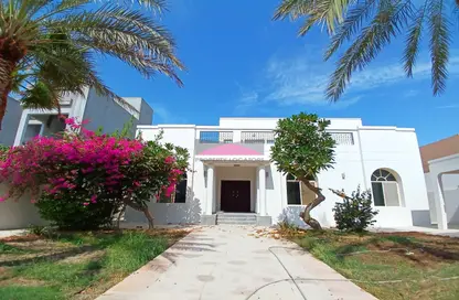 Villa - 4 Bedrooms - 4 Bathrooms for rent in Saar - Northern Governorate