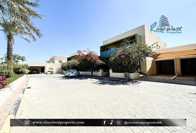 Villa - 4 Bedrooms - 5 Bathrooms for rent in Saar - Northern Governorate