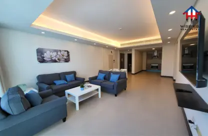 Apartment - 2 Bedrooms - 3 Bathrooms for rent in Busaiteen - Muharraq Governorate