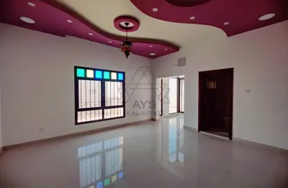 Apartment - 3 Bedrooms - 2 Bathrooms for rent in Busaiteen - Muharraq Governorate