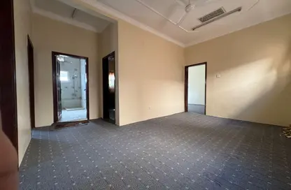 Apartment - 3 Bedrooms - 1 Bathroom for rent in Riffa Al Sharqi - Riffa - Southern Governorate