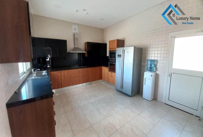 Villa - 5 Bedrooms - 5 Bathrooms for rent in Hamala - Northern Governorate