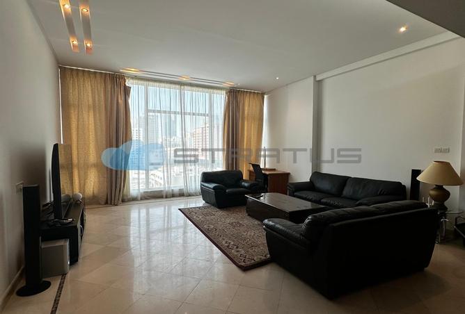 Apartment - 2 Bedrooms - 3 Bathrooms for rent in Al Juffair - Capital Governorate