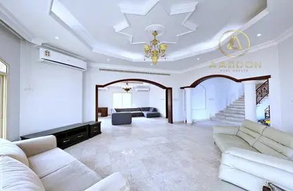 Villa - 5 Bedrooms - 5 Bathrooms for rent in Tubli - Central Governorate